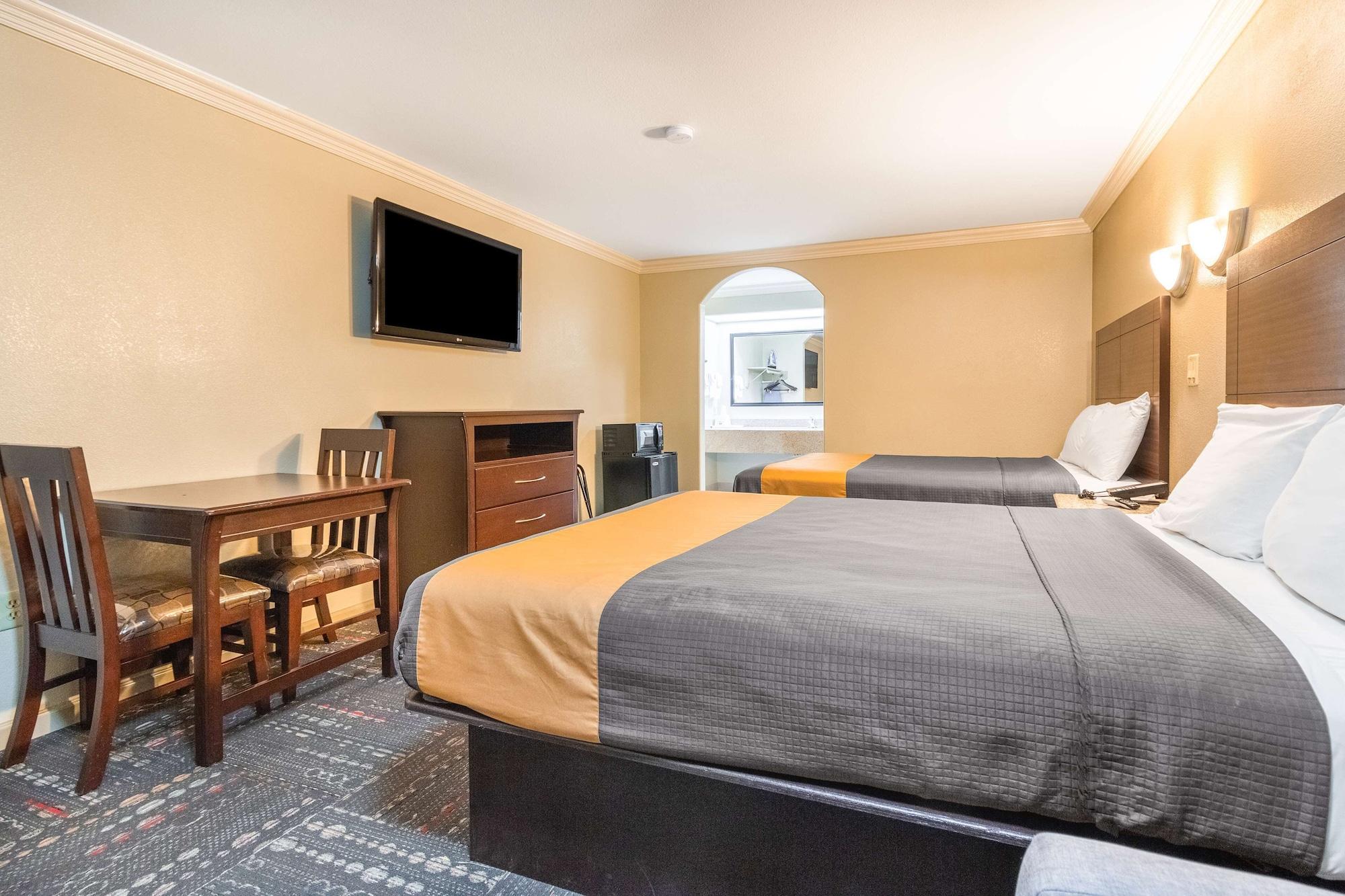Americas Best Value Inn Houston Heights At I-45 Exteriér fotografie