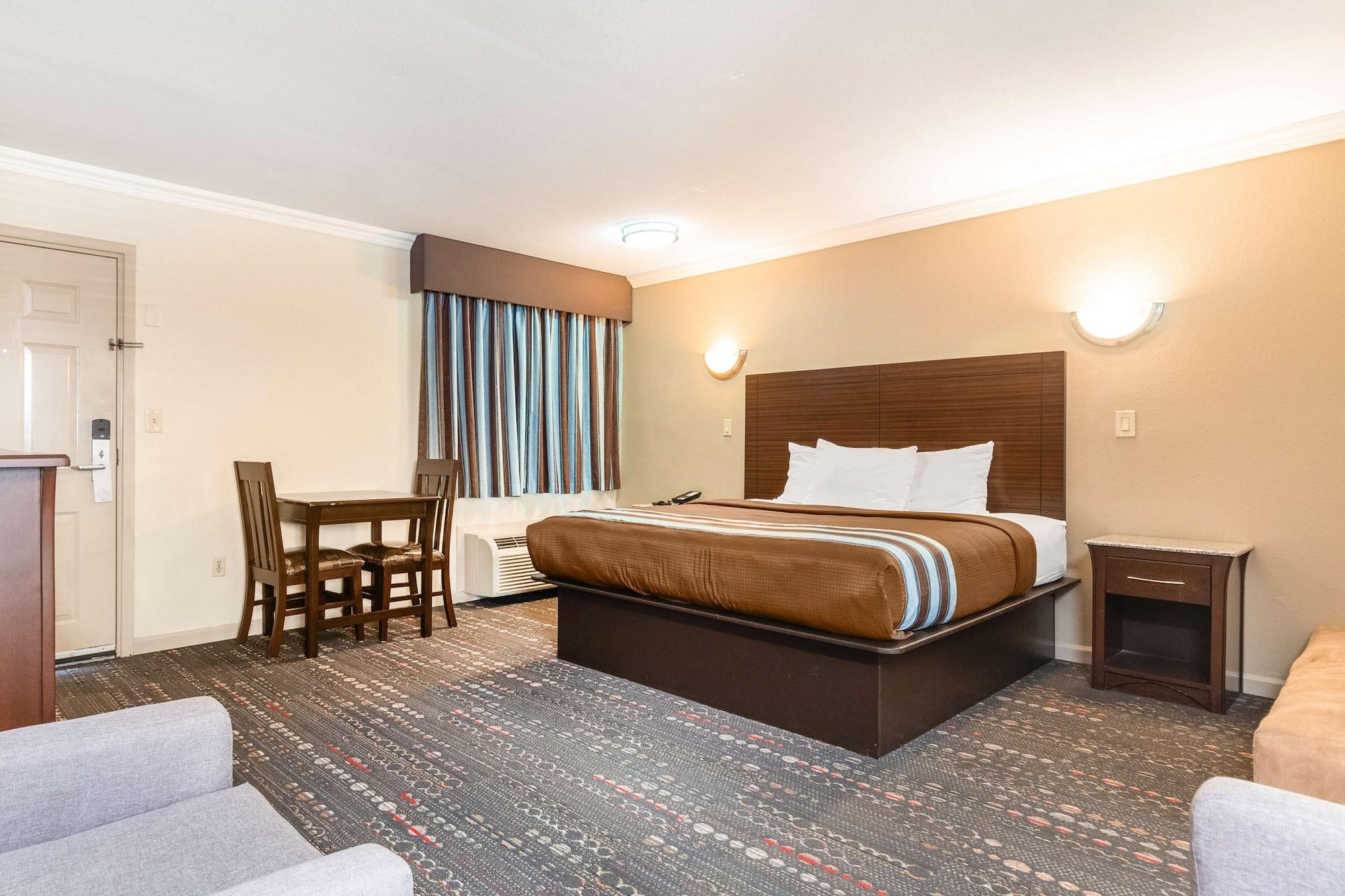 Americas Best Value Inn Houston Heights At I-45 Exteriér fotografie
