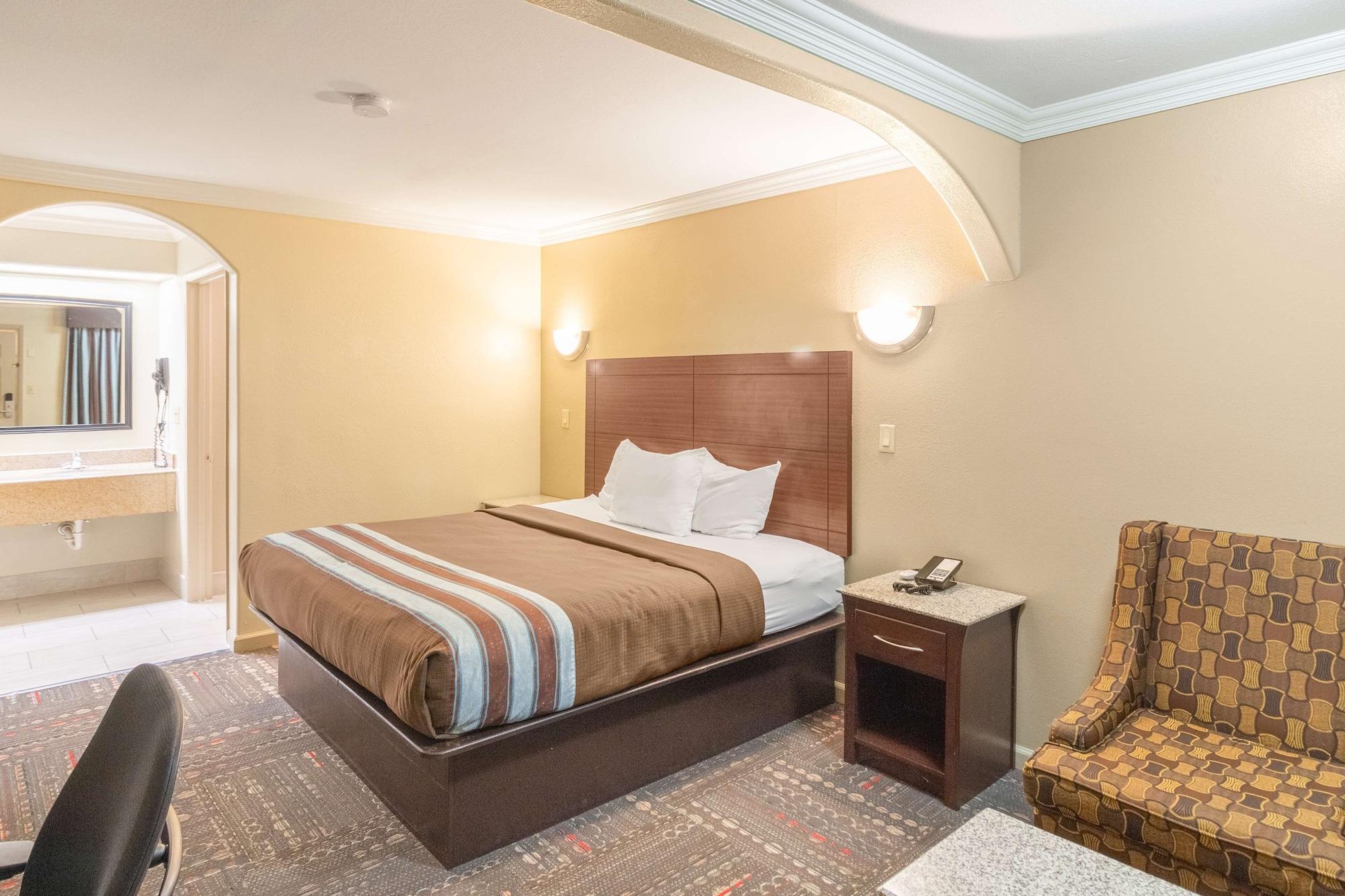 Americas Best Value Inn Houston Heights At I-45 Exteriér fotografie