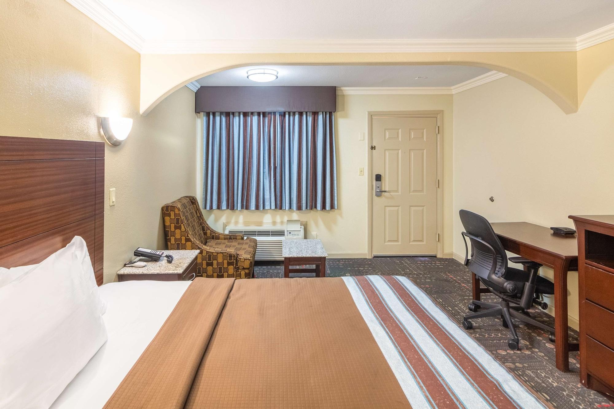 Americas Best Value Inn Houston Heights At I-45 Exteriér fotografie