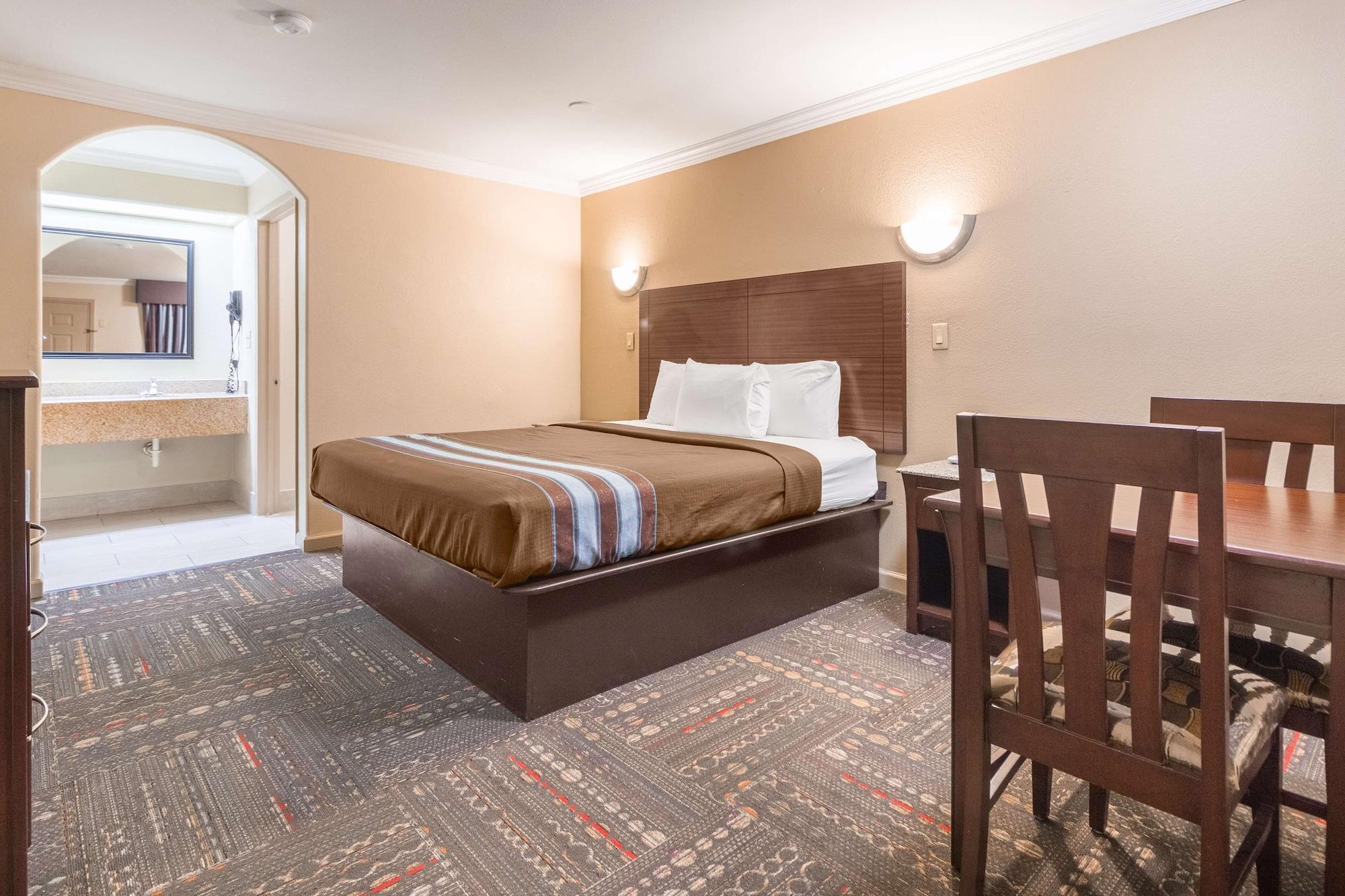 Americas Best Value Inn Houston Heights At I-45 Exteriér fotografie