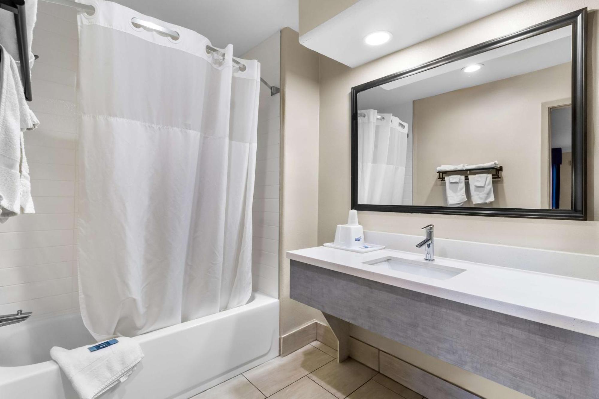 Americas Best Value Inn Houston Heights At I-45 Exteriér fotografie
