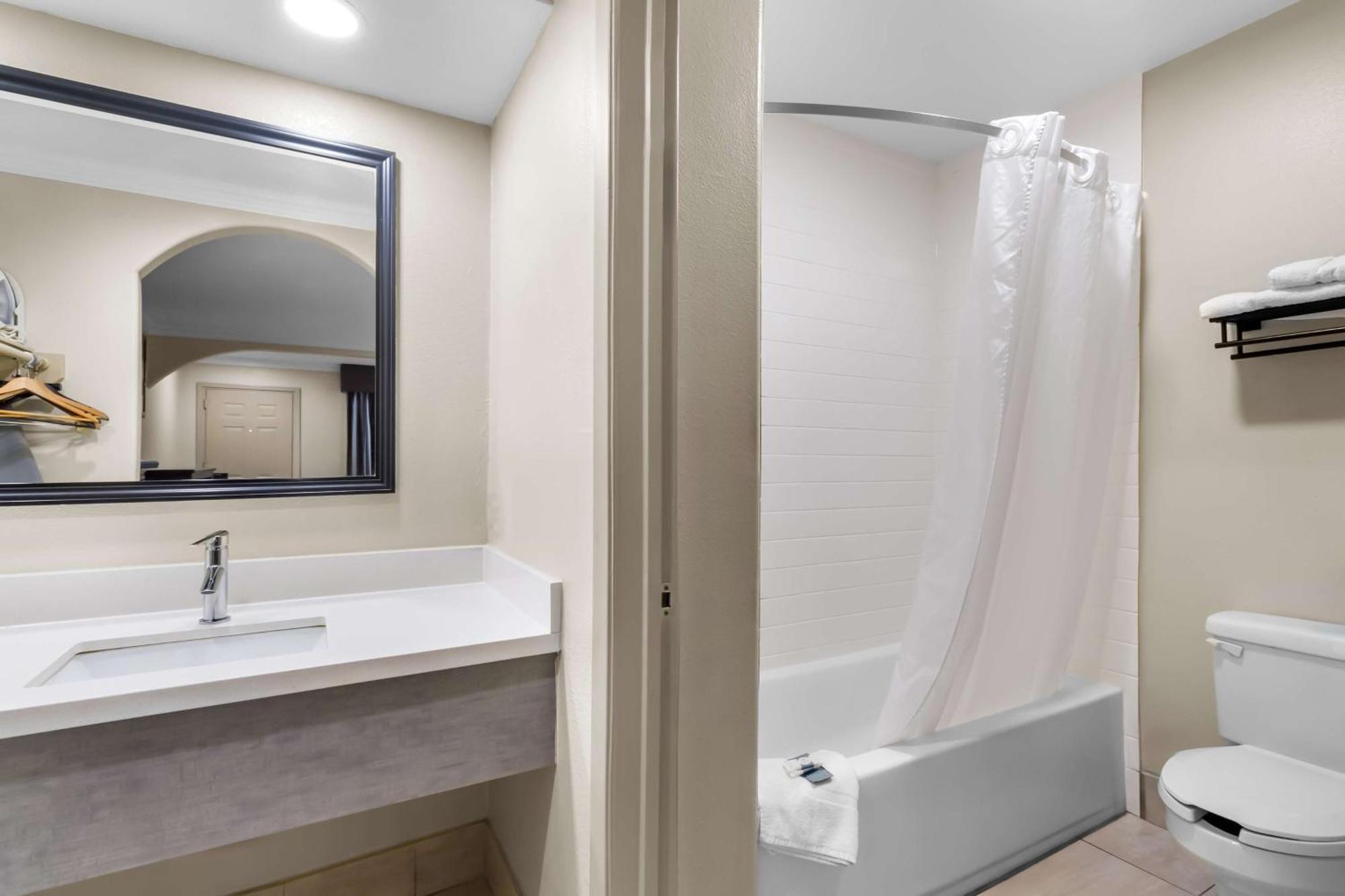 Americas Best Value Inn Houston Heights At I-45 Exteriér fotografie
