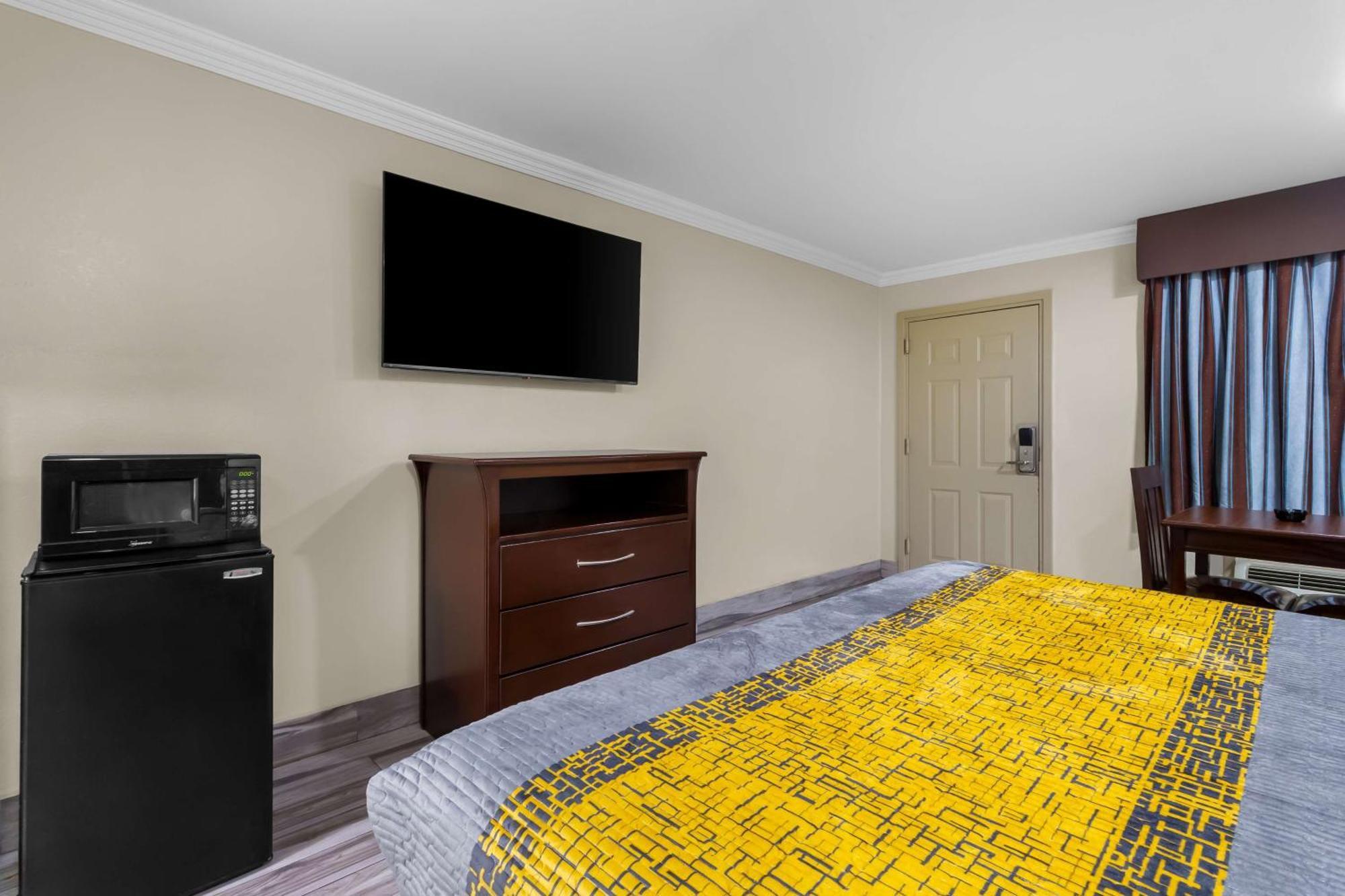 Americas Best Value Inn Houston Heights At I-45 Exteriér fotografie