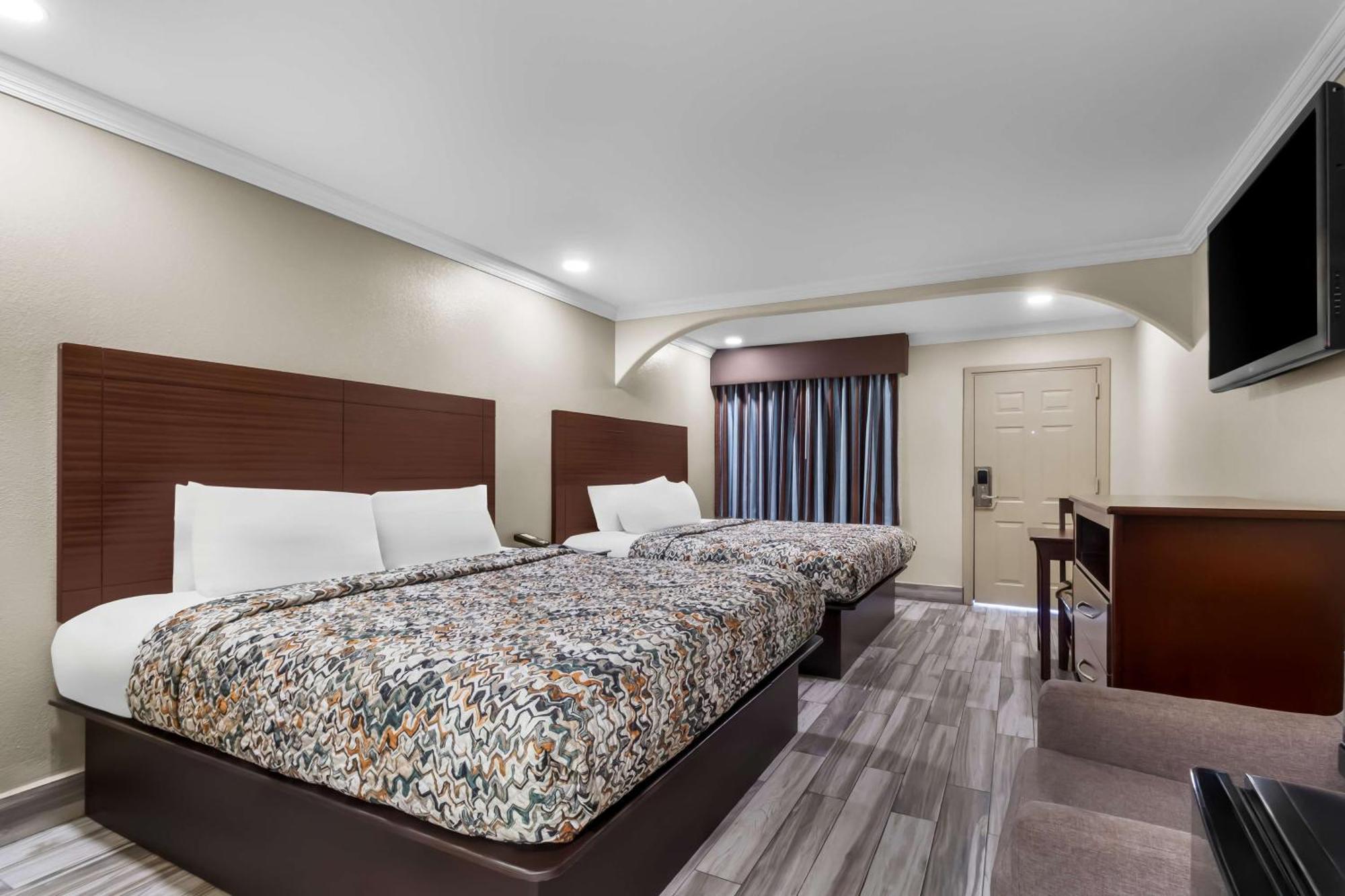 Americas Best Value Inn Houston Heights At I-45 Exteriér fotografie