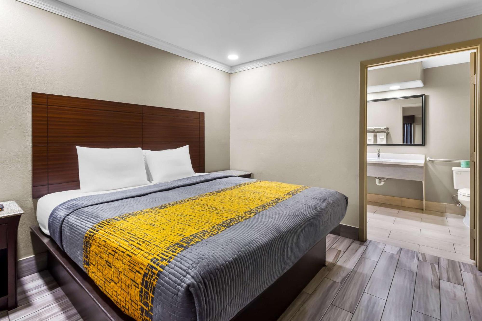 Americas Best Value Inn Houston Heights At I-45 Exteriér fotografie