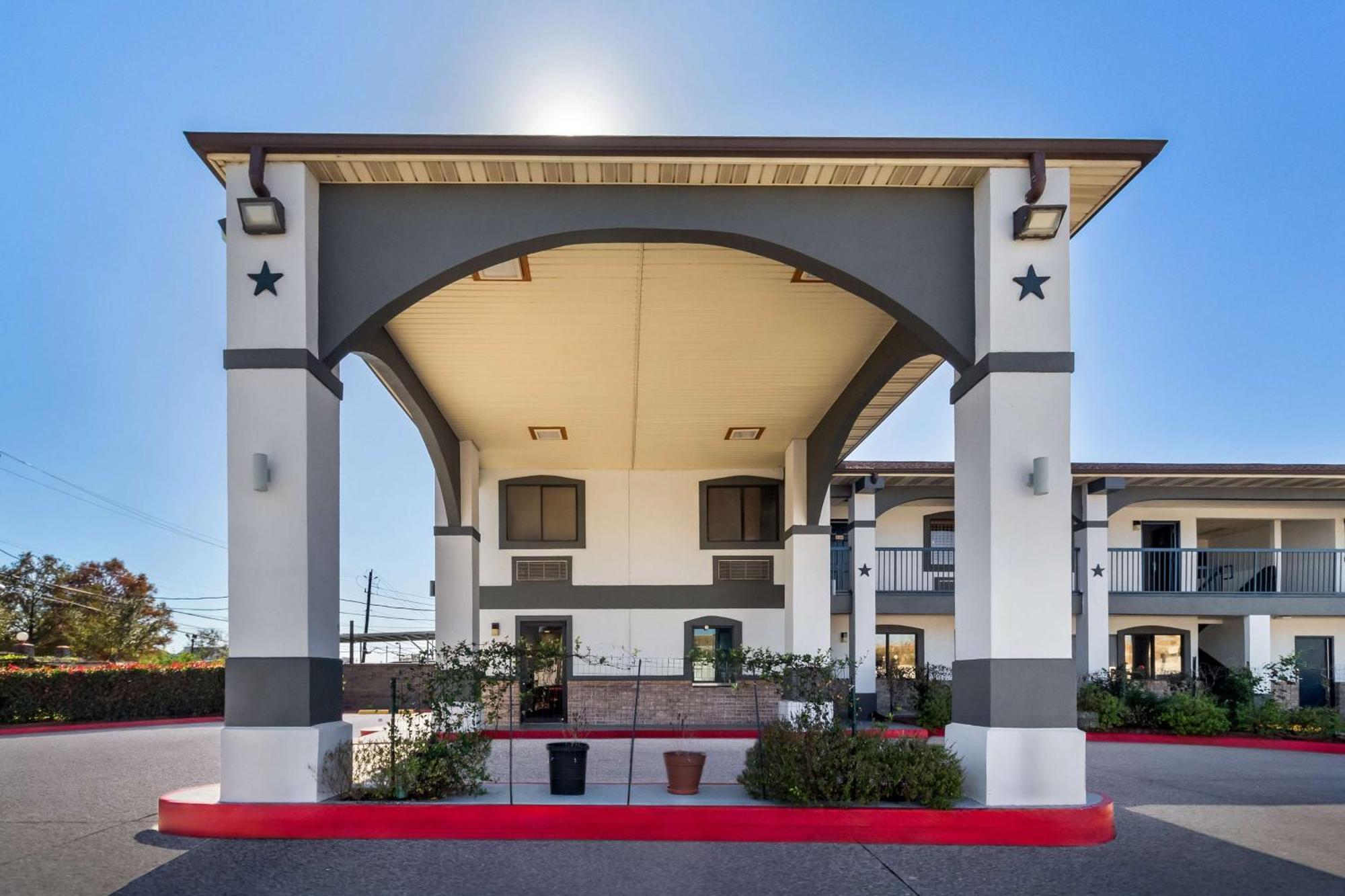 Americas Best Value Inn Houston Heights At I-45 Exteriér fotografie